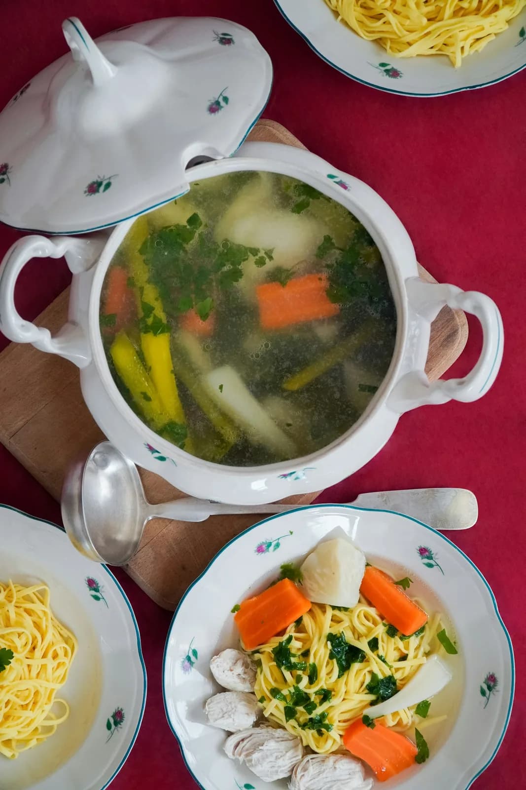 Куриный суп с лапшой